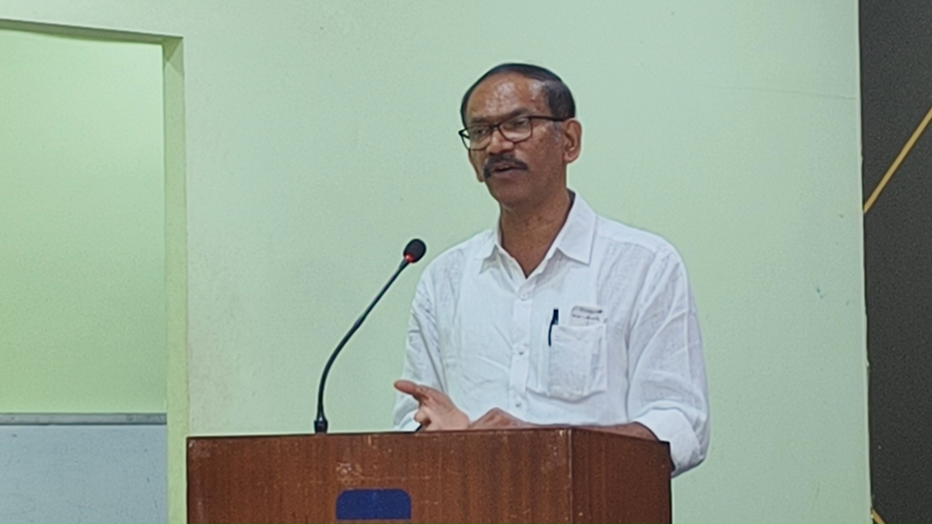 SHAME ON HOME MINISTER PRAMOD SAWANT FOR SENDING POLICE AGAINST 16-YEAR-OLD STUDENTS: GIRISH CHODANKAR