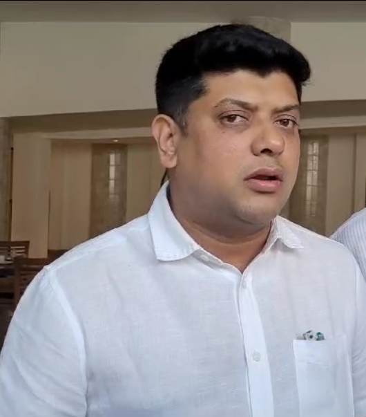 Amit Patkar Opposes Forced Smart Meter Installation, Warns of People’s Agitation