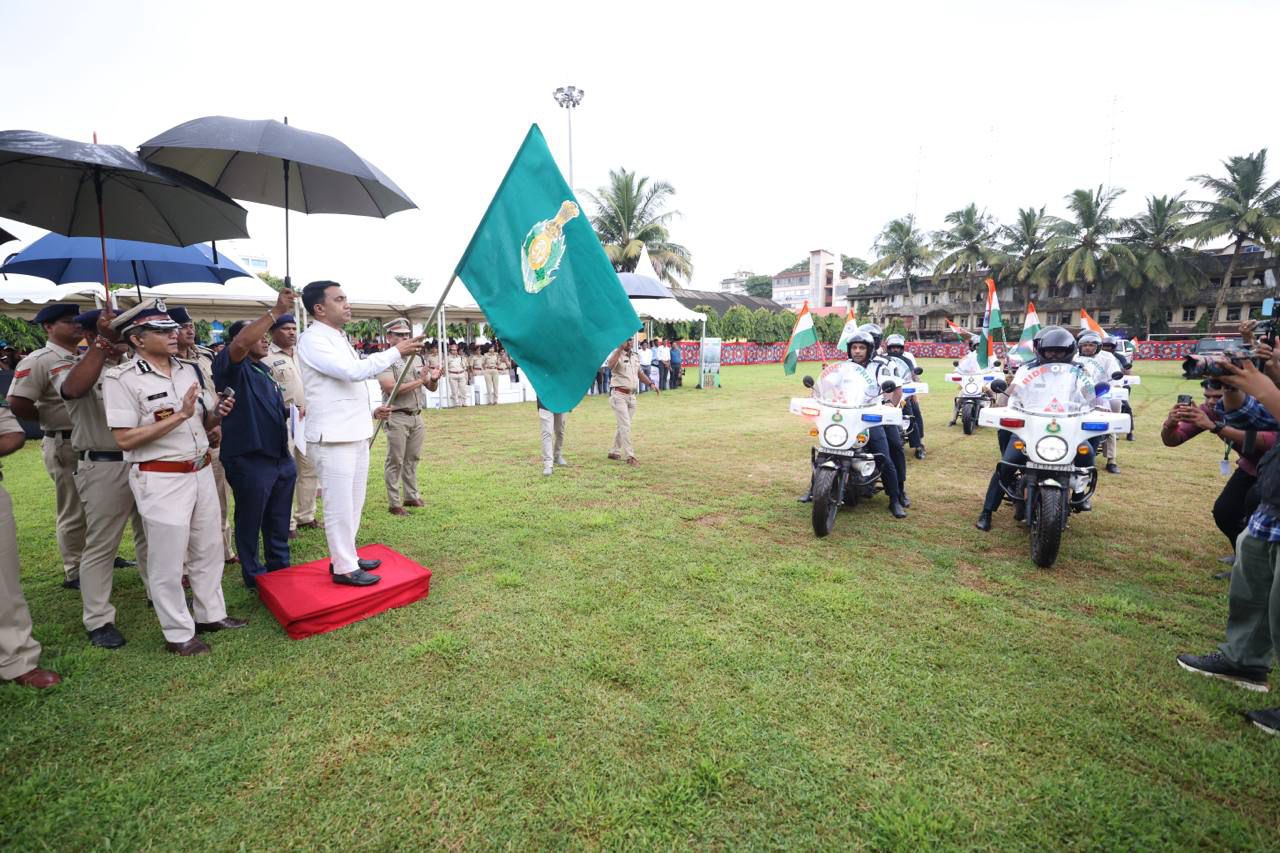 CM Pramod Sawant Flags Off ‘Ride of Pride’ Rally Ahead of President’s Colour Presentation to Goa Police