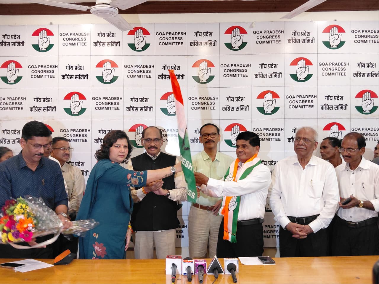 SATYAWAN TALWADKAR JOINS CONGRESS; GIRISH CHODANKAR RAISES QUESTIONS OVER PROMOTION AND SOCIAL JUSTICE*