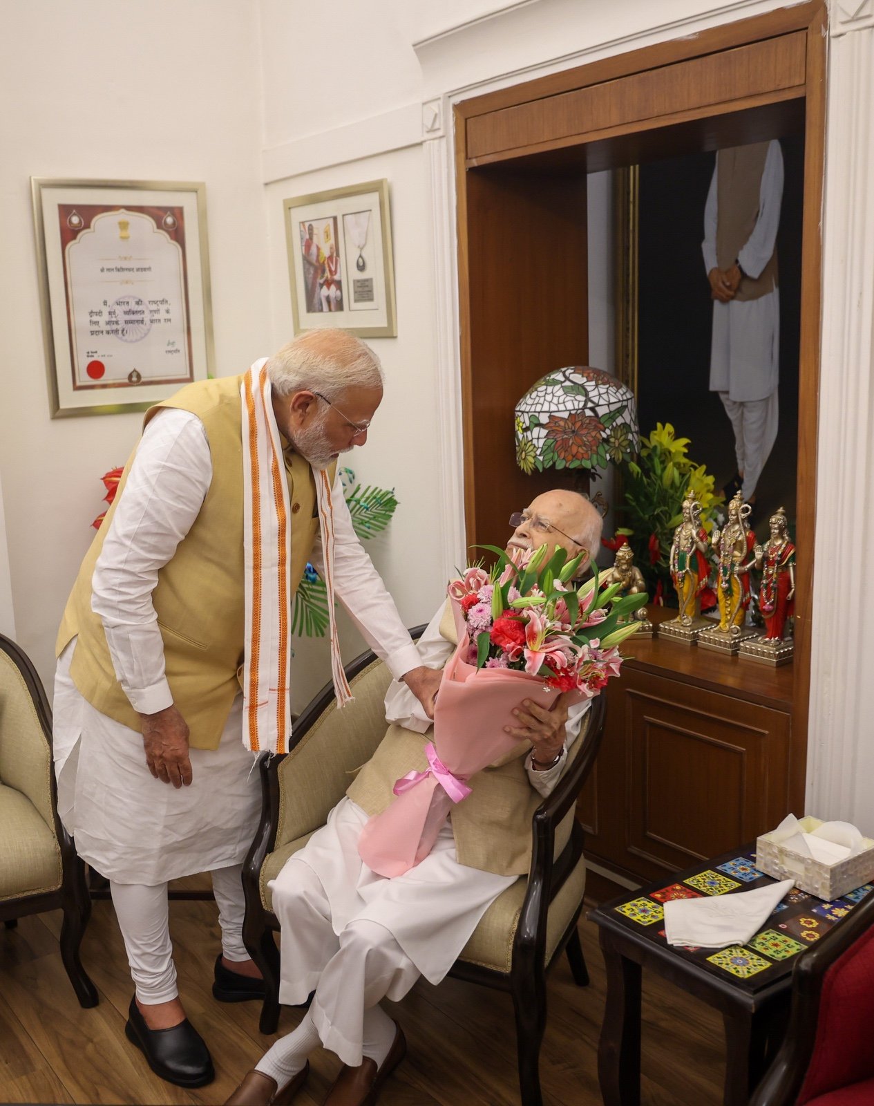 Prime Minister conveys best wishes to Shri LK Advani Ji on his birthday.