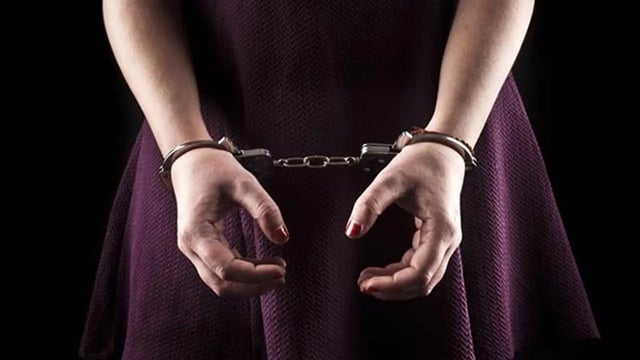 Women held for fraud Rs 30.5 Lakhs by curchorem police.