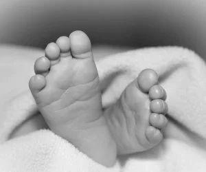 A tragic incident occurred at a petrol pump in Vasco, where 2-year-10-month-old Afiya Khan lost her life.