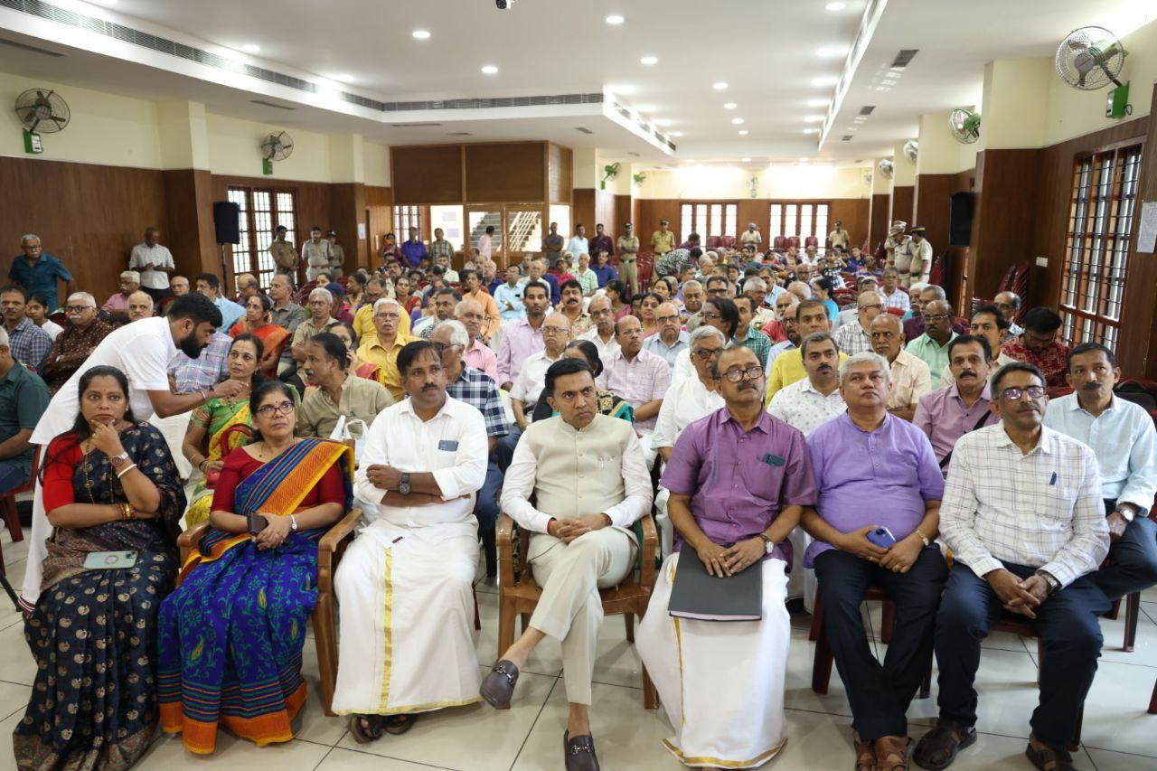 Goa Chief Minister Dr. Pramod Sawant Meets Konkani Writers and Enthusiasts in Kerala