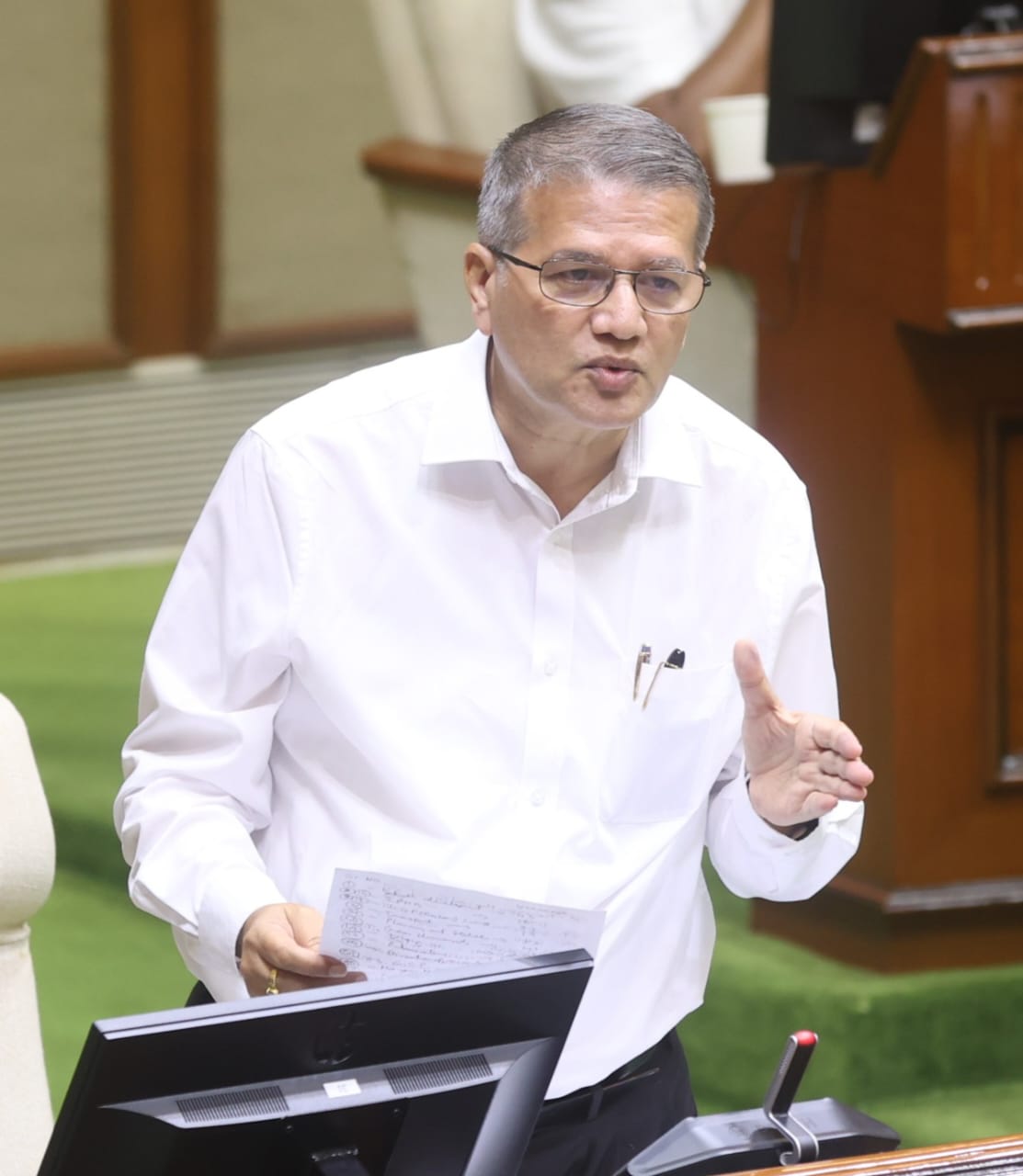 Ferreira questions lack of FIR against UDC accused in Pernem Excise Scam