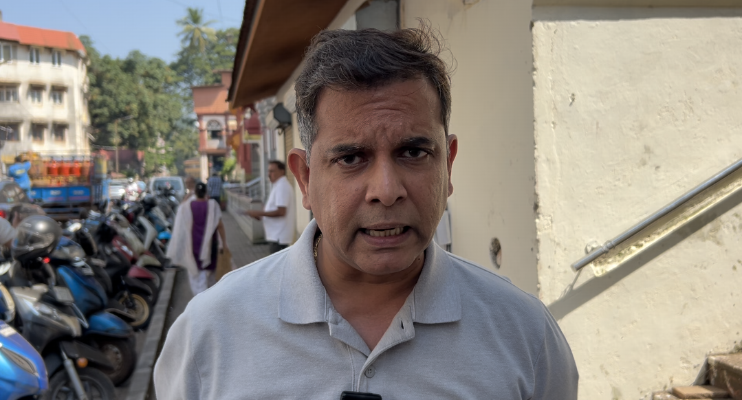 AAP challenges Sudin Dhavalikar to himself swear before Goddess that he never took bribes.