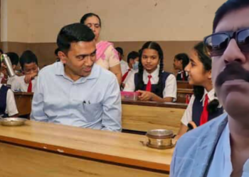 Goa Forward Chief Vijai Sardesai has slammed Chief Minister Dr. Pramod Sawant over the shutdown of government schools in Goa.