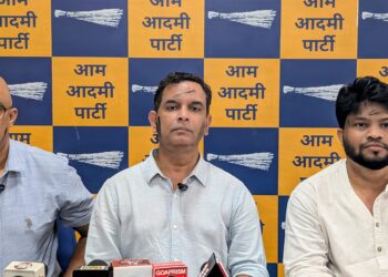 AAP Goa Slams BJP Over Double Tracking: “Coal Will Destroy Goa’s Future”**Parrikar’s Legacy Wiped Off by Sawant Govt – Amit Palekar Slams BJP Over Coal Double Tracking Project**AAP Goa’s Sandesh Telekar Dessai Says Goans Will Suffocate Under Coal Dust*