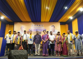 Kejriwal Accuses Goa Government of Harassing Taxi Drivers, Promises ‘Honest Living’ if AAP Wins.