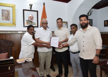 Opposition MLAs demand dismissal of Council of Ministers