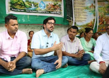 AAP’s Valmiki lashes out at BJP over Karapur mega project, calling it “senseless fantasy” questioning plans to “destroy mountains to build a beach”