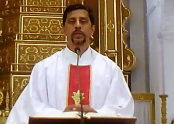 Fr. Bolmax Pereira Suffers Health Scare At Vasco Railway Station.