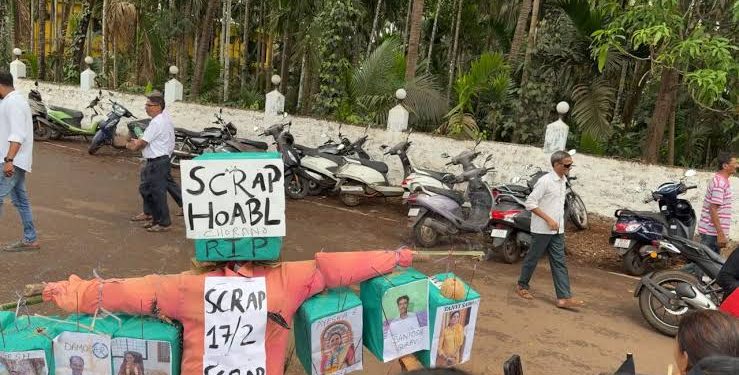 Karapur Panchayat Issues Show Cause Notice Over Land Sub-Division Nocs.